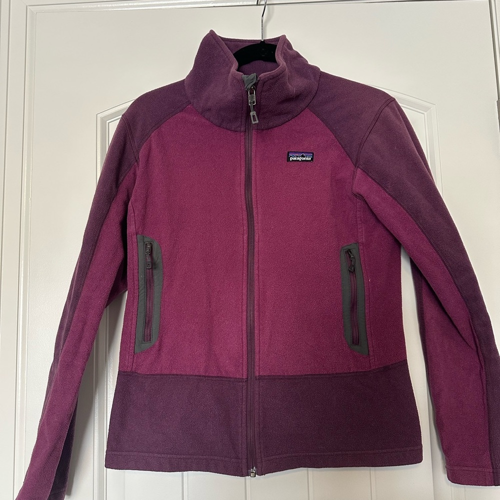 Patagonia Women's Purple Fleece Jacket